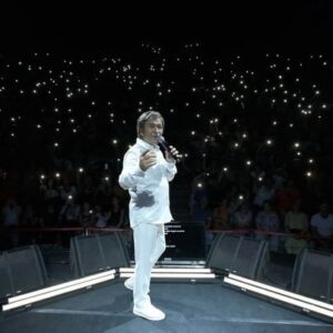 Erol Evgin Instagram - Altınoluk Amfi Tiyatro konserimden… 
Sevgili Altınoluklular ve tatilciler, muhteşemdiniz 💫
.
.
.
Video; @e.ozanpehlivan