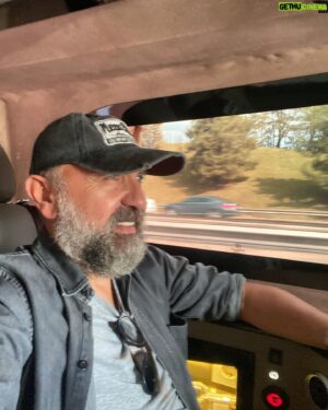 Ertuğrul Postoğlu Instagram - Yeni bi film için yola çıktık gidiyoruz. İstikamet Safranbolu…Hadi hayırlısı.