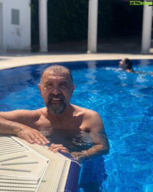 Ertuğrul Postoğlu Instagram - Sıcak çok sıcak… 🏊‍♂️🏊‍♂️🏊‍♂️