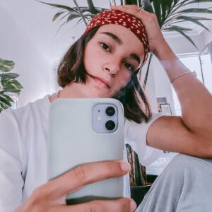 Esengül Yılmaz Instagram - Ben karar veremedim 🙈 1 mi 2 mi?
