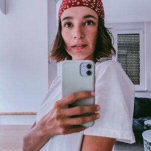 Esengül Yılmaz Instagram - Ben karar veremedim 🙈 1 mi 2 mi?