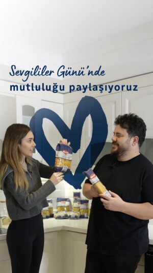 Eser Yenenler Instagram - Bu Sevgililer Günü’nünde aşkın mutluluk tarifini paylaşmak istedik😍 
Taş değirmeden ilham alan üretim yöntemiyle tadı ve kokusu bambaşka olan Mutlu Makarna ile eşsiz makarna tarifleri hazırladık. 
Mutlu Makarna birbirinden lezzetli çeşitleri ile her gün sofralara eşsiz bir mutluluk getiriyor.
Siz de bu lezzeti keşfetmek Mutlu Makarna web sitesini ziyaret edebilirsiniz.
#MutluMakarna #MakarnanınMutluHali @MutluMakarna #Aşkıntarifi #MutluluğunTarifi #SevgililerGünü #işbirliği
