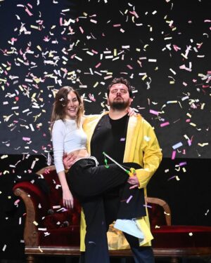 Eser Yenenler Instagram - Kadınlar günü ile ilgili büyük büyük laflar etmek yerine güzel bir tavsiyem var. Eşinize iyi davranın🌹❤️ Eşit şartlarda yaşama ve çalışma hakkı minik yuvanızda başlarsa, o yuvadan çıkacak her bir yavru mutlu bir kadının eseri olacaktır.🌹❤️