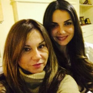 Esin Civangil Instagram - aynurcuum ziyaretimize gelmiş hoşgelmiş neşe getirmiş... ---
---
WhatsApp tarafından gönderildi