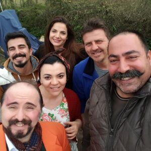 Esin Civangil Instagram - Nasıl yani#çekimlere devam#samsun#çarşamba#