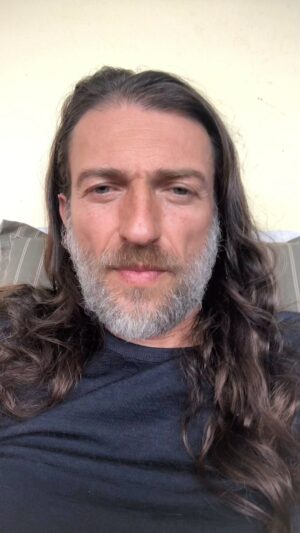 Estas Tonne Instagram - For those feeling a call to join this beautiful festival @yogasoundsea this June, 2024 🌱🕊️🎶❤️ 
The tickets sales are also open for those wishing to join only the sound journey. It’s the only full length concert of ET that is scheduled for this year in Germany. Wishing well to all 🎶🙏❤️ 
#yogasoundsee #estastonne #soundjourney #bavaria #summerfestival #germanfestival