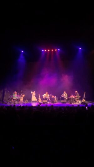 Estas Tonne Instagram - Thank you Rotterdam, all those that have gathered at @luxortheater and coming from far places. Heart thanks to the organizers, dear sound engineer  @bognar.zsolti , dear musicians, @conradoxmolina @onanya.music a sister heart @raifabazzi and brother @alighamsari whom we all just met a few hours before the concert and truly met on stage during these 2,5 hours experience. Dear one, see you next time!! So much love from us to all! We have started this short autumn tour in the midsts of a war in israel/Palestine and continues war in Ukraine/Russia. My wish as on stage as offstage that humanity will find another way in this century, a way of undivided peace. And so the caravan is going to Sofia and onwards to Belgrade, Bucharest and Dresden. Love, to all those suffering right now and those all that know that there is another potential exists for us all to live with each other! 💕🌱🎶🕊️
📸 @ekaterinarousskikh 🌸
#rhythmsofchangetour2023 #estastonne #rotterdam #peaceonearth #choicelesspeace