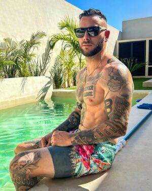 Esteban Martínez Instagram - Buenos entrenamientos con la jefecita @sonianavarrosoriano 😎☀️👏🏻