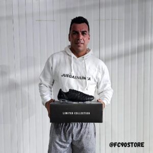 Esteban Paredes Instagram - @e.paredes7 🤜🤛 @fc90store 

Es un placer entregar estos increíbles Adidas 11pro x PD25 (Edición Limitada).

Encuentra este modelo 🔥 y muchos más. Productos 100% original, al mejor precio.

Los dejo invitados a seguir a 👉 @fc90store

Gracias

#Adidas #adidasfootball #estebanparedes #11pro
#colocolo #albo #zapatosdefutbol #botasdefutbol #fc90store