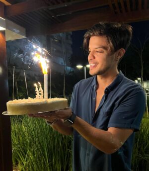 Esteban Velásquez Instagram - 05/06/2023 ✨33
Gracias por todo el cariño 🫶🏻
Obrigado para os envolvidos amo vocês 🫀