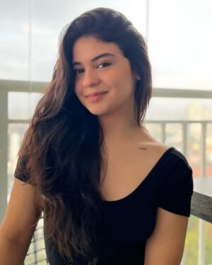 Esteban Velásquez Instagram - Conocí mi primer amor con casi 13 años y hoy ella está cumpliendo 20, te amo infinitamente ✨ @paulinavelasqueza 🤍 Feliz Cumple 🎂
