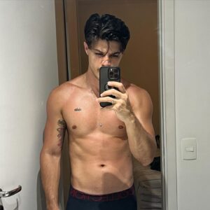 Esteban Velásquez Instagram - ✌🏻😁