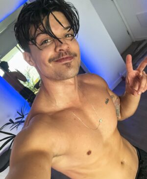 Esteban Velásquez Instagram - Tardeee 💪🏻✌🏻