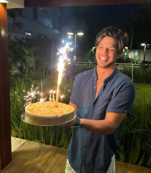 Esteban Velásquez Instagram - 05/06/2023 ✨33
Gracias por todo el cariño 🫶🏻
Obrigado para os envolvidos amo vocês 🫀