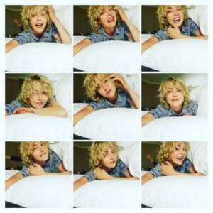 Estella Warren Instagram - Management told me today , everyone is messaging to see how I look now. Here you go guys!
