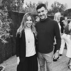 Ester Ledecká Instagram - Nikdy by mě nenapadlo, že zrovna já budu zkoušet golf, ale pak jsem na naší rodinný Richard Mille sešlosti potkala tohohle frajera a hned druhej den ráno jsem byla na odpališti😁(viz předešlý post).

Dĕkuju @bubbawatson bylo mi ctí🤩! 

I have never thought I would try golf but then I met this guy at our Richard Mille family gathering and I was on driving range the next morning😁(view the previos post). 

Thank you @bubbawatson, it was an honor🤩!

STR