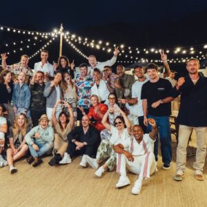 Ester Ledecká Instagram - Tohle je první album fotek z Family Fair Richard Mille...
Nedokážu ani popsat, jak strašně jsem hrdá, že můžu do týhle rodiny patřit i já! Díky Amandě a Alexovi za to, že mi dávají pokaždé, když se vidíme, pocit, jako bych se po dlouhé době vrátila domů. Je skvělý se osobně poznat s mejma celoživotníma sportovníma a uměleckejma idolama a celym teamem Richard Mille. Všichni ti lidi mě inspirujou a stojí při mě v dobrym i ve zlym. To je ten důvod proč jsme tak silní. 
Děkuju za ty nezapomenutelný dny! ❤️

This is the first album of photos from Family Fair Richard Mille...
I can't tell you how proud I am to be a part of this family! Thanks to Amanda and Alex for making me feel like I'm coming home after a long time every time we see each other. It's great to meet my lifelong sports and art idols and the entire Richard Mille team in person. All these people inspire me and stand by me through thick and thin. This is why we're so strong.
Thank you for those unforgettable days! ❤️

@richardmille 

STR
