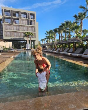 Esther Acebo Instagram - Pocket full of fish.. 
•
@okuhotels sois 💗