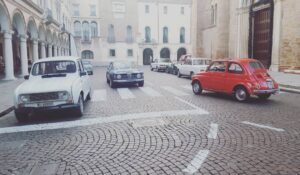 Esther Garrel Instagram - #piazzaduomo #pazzadiauto #pronteperildecollo 🚗🚗 #lucaguadagnino #cmbyn 🎬