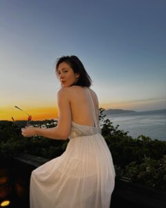 Actress Esther Liu HD Instagram Photos and Wallpapers July 2024