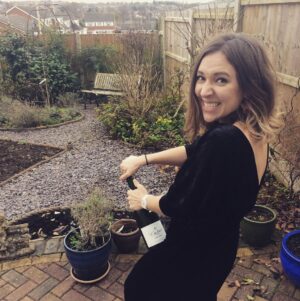 Esther Smith Instagram - 5 key stages of festive ‘Pops’ - Happy Christmas you festive Merries 🎄 x #drinkresponsibly