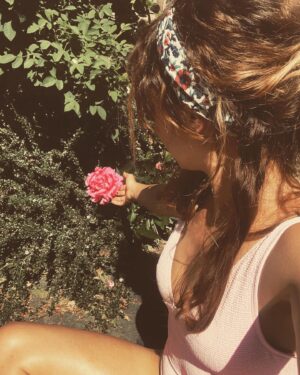 Esther Smith Instagram - Garden dweller 2020 🌸☀️🌈😷