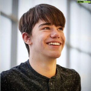 Ethan Fineshriber Instagram - Looking forward to 2022. My last year in high school and a lot to think about what I want to do and where I want to be after I graduate. Excited to see where this all takes me. Thanks to you all for being part of my journey.  Love you guys! Comment what you are looking forward to in 2022. I’d love to know. 📸 by @sixthplanetfromtheedge  #ethanfineshriber #utahinfluencer #utahyoutuber #altahigh #altahighschool