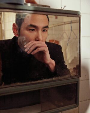 Ethan Juan Instagram - Suits @givenchy 
Hair @vancubex 
Makeup @broccoli9_9 
Stylist @paulawa 
Photographer @hungyihsieh