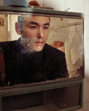 Ethan Juan Instagram - Suits @givenchy 
Hair @vancubex 
Makeup @broccoli9_9 
Stylist @paulawa 
Photographer @hungyihsieh