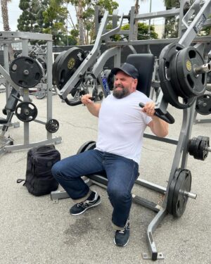Ethan Suplee Instagram - I was in a fog until about halfway through my workout this morning. 
When I came out of it, I was glad to be there, but up to that point it had been a real struggle. 
I hope your Monday is successful. 
Despite the unexpected battle, I will win today. 
•
📸 by @scottbloom1111