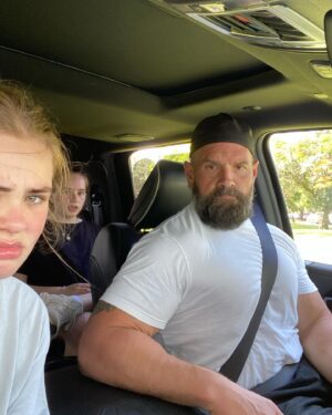 Ethan Suplee Instagram - Happy birthday @clementine_suplee, I’ve really enjoyed the last 18 years and am very much looking forward to the next. 
Every day I’ve been inspired by you to improve myself, thank you.