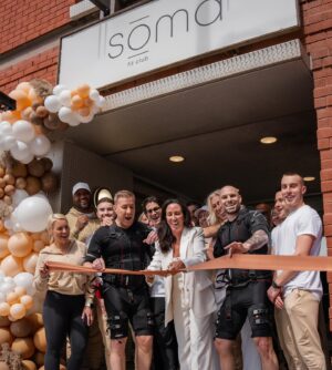 Étienne Boulay Instagram - How it started ➡️ how it’s going! Bookez votre essai gratuit au @soma.fitclub Griffintown. Profitez aussi de la promotion d’ouverture: à l’achat de 4 sessions vous rececez 4 sessions gratuites. Ouverture St-Hilaire et Boucherville dans les prochaines semaines! 💪🏽💪🏽