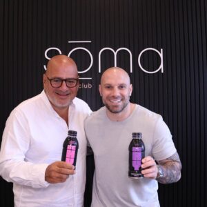 Étienne Boulay Instagram - SŌMA ST-HILAIRE est officiellement ouvert! Félicitations aux franchisés @annafraps et @tonywashington_official !!! @soma.fitclub.sthilaire