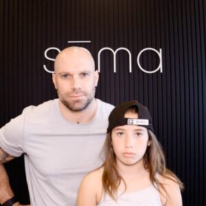 Étienne Boulay Instagram - SŌMA ST-HILAIRE est officiellement ouvert! Félicitations aux franchisés @annafraps et @tonywashington_official !!! @soma.fitclub.sthilaire