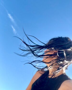 Eva Ugarte Instagram - Gracias Caí🌊

Inaugurando el primer @southseriesfest 
Larga vida 🙌🏻