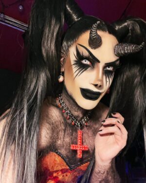 Evah Destruction Instagram - Boise, Idaho you were such a lovely time! Big thank you to @thebalconyclub for having me last night! Happy pride to you guys and until next time 😈🖤

Hair by @hatzbycarlos 🖤
Earrings by @abject.objects 🖤
Necklace by @eleascloset 🖤