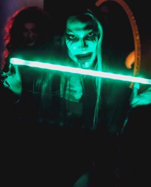 Evah Destruction Instagram - Some witchy things have been happening on tour 🖤 I’m having such an amazing time so far!! Here are some shots from Indianapolis at @almostfamousindy 

Photos by @littlebo.creeps 🖤