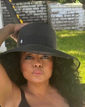 Evan Ross Instagram - Happy Birthday MOM.  There are not words to explain how much i love you.  U are everything. Everything everything. Everything 🖤🖤🖤🖤 Thank you for showing me the power of love!