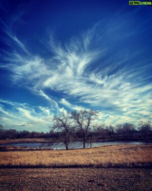 Evan Williams Instagram - \\\\\\\\\\>>>>>.<<<<<//////////
deep breath in
you are made of love 
deep breath out
/////////<<<<<*>>>>>\\\\\\\\\\