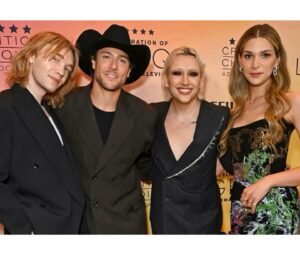 Eve Lindley Instagram - Thank you @criticschoice for honoring our very own earth angel @lukegilford with Breakthrough Director Award at the first annual celebration of LGBTQ  Cinema and Television. There is no one more deserving ❤️‍🔥 Congratulations to my sisters @mjrodriguez7 and @shakeenz on their well deserved wins as well!
Thank you @veronica.graye  and @blondiewoodbeauty for this dreamy look! Stream now on HereTv!