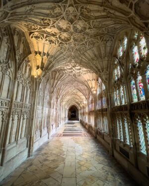 Evelyn Edwards Instagram - The Cloisters at Gloucester Cathedral are spectacular beyond comprehension. It boggles the mind to think that the fan vaulted ceilings were made in the late 13th century.  The cloisters have been seen in Harry Potter, Doctor Who, Wolf Hall, The White Queen, The White Princess, The Spanish Princess and many other films and television series. #cathedral #harrypotter #doctorwho #historicarchitecture #medieval