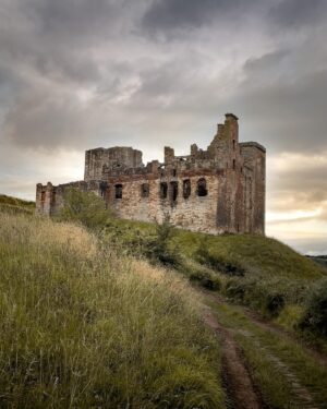 Evelyn Edwards Instagram - Mary Queen of Scots came to Crichton Castle for several days to attend the wedding of her half brother. The bride was Janet Hepburn, the sister of who would become her third husband… James Hepburn the 4th Earl of Bothwell. Crichton Castle was the Earls of Bothwell’s family home and it was James who had planned the wedding. James would eventually be implicated in the murder of Mary’s second husband.  #maryqueenofscots #reign #scotland #castle #medieval