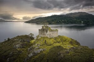 Evelyn Edwards Instagram - I love Tioram Castle so much. For me history comes alive when I learn about the people involved with the buildings I capture. There are quite a few women with amazing stories associated with Tioram as well as Lairds with a bit of a temper. In 1996 the castle was put for sale on the market for £100,000 and ended up being purchased for £300,000 by a private owner in 1997. The owners want to make it a private residence and a legal and planning permission battle has been going back and forth for the last 23 years with Historic Scotland. For more information on this beauty go to:
www.queenofthecastles.com
.⁣
.⁣
.⁣
.⁣
.⁣
#loves_scotland #scotlandshots #scotlandhighlands #insta_scotland #brilliantscotland #ilovescotland #castlesofscotland #wonderlustscotland #historicscotland #scotlandexplore #scotland_ig #simplyscotland #explorescotland #yourscotland #scotland #discoverscotland #beautifulscotland #scotlandphotographer #middleages #loch #castle #castleruins ⁣
#medieval #medievalarchitecture #history #medievalworld #medievalhistory #urbexphotography #dronephotography #dronestagram