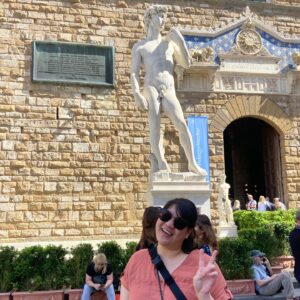 Evelyn Mok Instagram - Artaly 🇮🇹 🍆 🤌

Had a weekend of la dolce vita in Tuscany and am back in Sweden doing some stand-up for you this week!

10/4 - @stauppklubben Gothenburg (Swedish show)
11/4 - @norrabrunn Stockholm (Swedish show)
12/4 - @oslipat Stockholm (Swedish show)
13/4 - @laughhousesweden Stockholm (English show)
16/4 - @hemliscomedy Gothenburg (Swedish show)

🎫 Ticket links in bio! ✌️