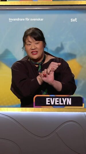 Evelyn Mok Instagram - Finalavsnittet av IFS 3 är uppe nu på play och på TV på söndag kl.22:00! Ni vill inte missa uppgörelsen eller denna hetsiga debatt mellan mig och bästa @petrinasolange som @assia.dahir & @filipdikmen’s advokater!