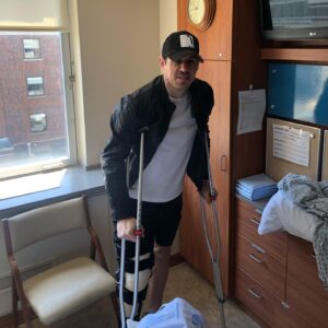 Evgeni Malkin Instagram - 7 месяцев 7 дней между фото!  Рад вернуться на лёд!  Спасибо за поддержку!!! 7months 7 days between photos!  Glad to be back on the ice!  thanks for the support!!! 🥅