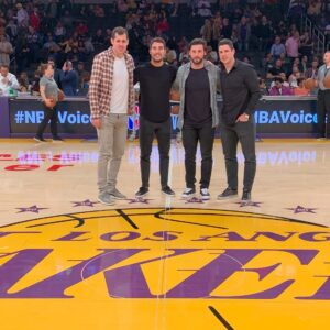 Evgeni Malkin Instagram - signed with @lakers 🏀