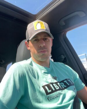 Evgeni Malkin Instagram - 🐧