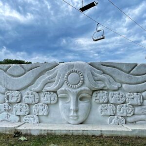 Evgeniy Bazhenov Instagram - Ульяновск - прекрасен, особенно удивил парк дружбы народов, порадовали музеи и снег летом. Если покушать захотите, заходите в грузинский ресторан NINO.
И встречались только добрые - приветливые люди, короче спасибо.