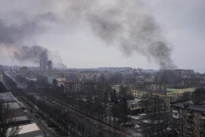 Evgeniy Maloletka Instagram - Air strike into the centre of Mariupol hit maternity hospital 3 and mass graves with dead bodies majority of them were killed by shelling. #mariupol #war #ukraine #russia #invasion